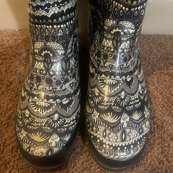 Women's The Sak Fur Insulated Rain Boots Peace  Size 10 - Picture 3 of 6